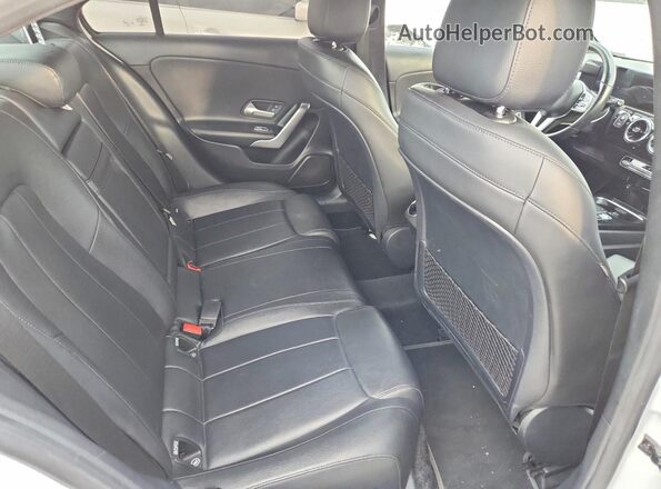 WDD3G4EB2KW016961 2019 MERCEDES-BENZ A White უკანა სავარძლების ხედი