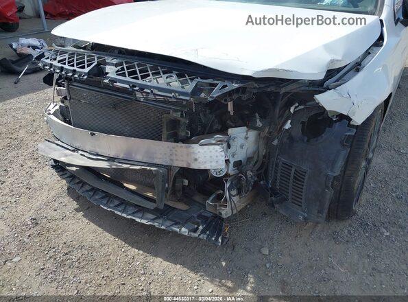 WDD3G4EB3KW022316 2019 MERCEDES-BENZ A 220 White Front view