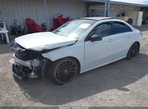 WDD3G4EB3KW022316 2019 MERCEDES-BENZ A 220 White Front left