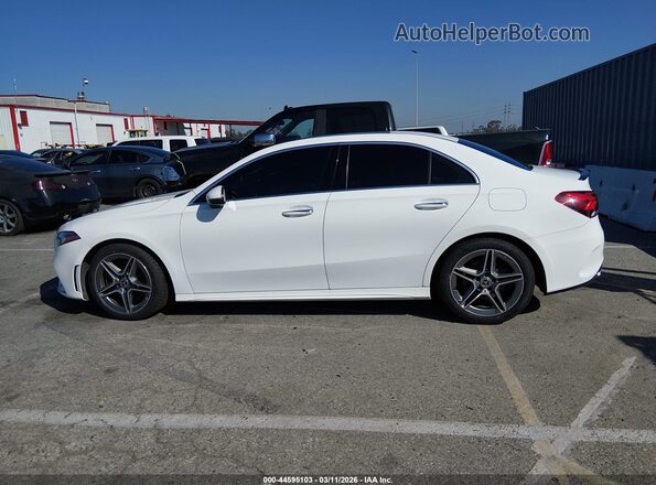 WDD3G4EB5KW033009 2019 MERCEDES-BENZ A 220 White 360 interior view