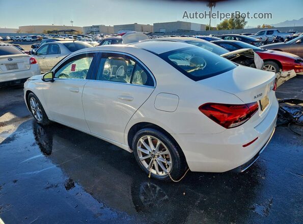 WDD3G4EB5KW036119 2019 MERCEDES-BENZ A Белый Задняя левая четверть