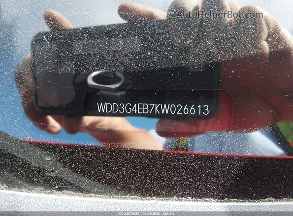 WDD3G4EB7KW026613 2019 MERCEDES-BENZ A 220 Красный Вид подкапотного пространства