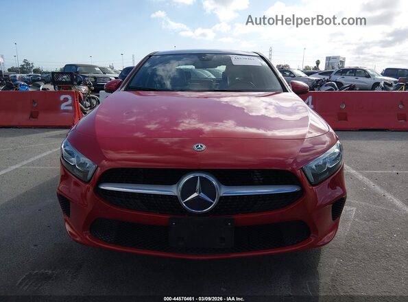 WDD3G4EB7KW026613 2019 MERCEDES-BENZ A 220 Красный Вид спереди
