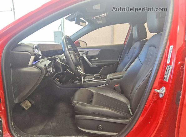 WDD3G4EB8KW025941 2019 MERCEDES-BENZ A Red Widok wnętrza z przodu