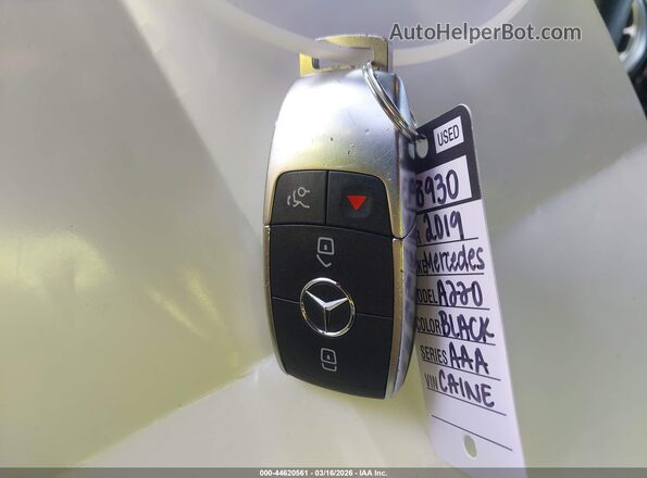WDD3G4EB9KW001387 2019 MERCEDES-BENZ A 220 Black Vista del salpicadero