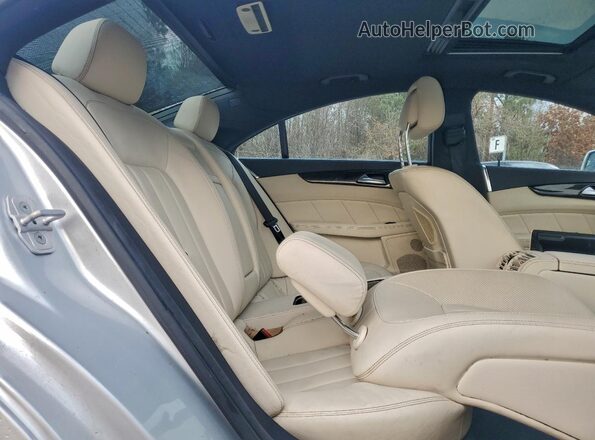 WDDLJ7DB3GA166019 2016 MERCEDES-BENZ CLS-CLASS Silver Widok tylnych siedzeń
