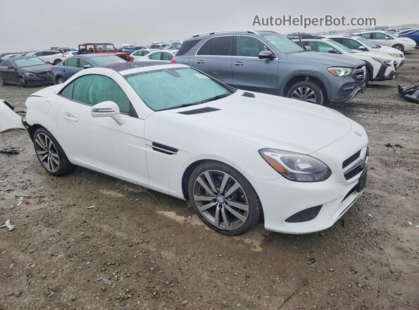 WDDPK3JA8HF138336 2017 MERCEDES-BENZ SLC White Delantero derecho