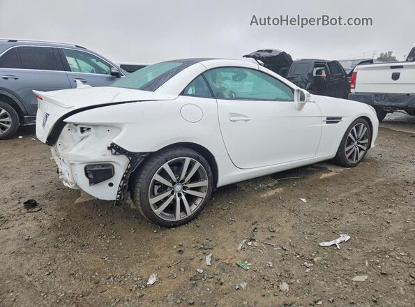 WDDPK3JA8HF138336 2017 MERCEDES-BENZ SLC White Trasero derecho