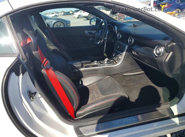 WDDPK6GA5HF132230 2017 MERCEDES-BENZ SLC White Vista de los asientos traseros