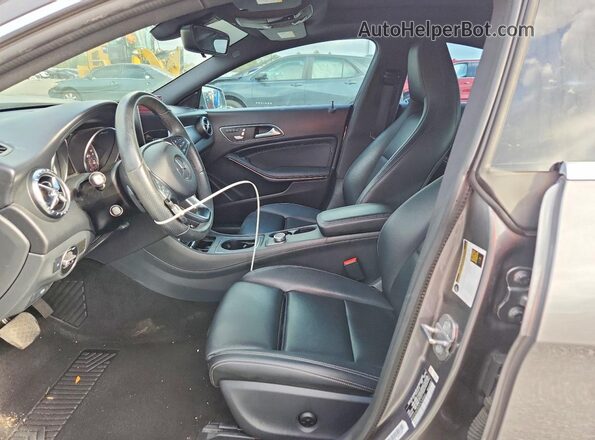WDDSJ4EB0KN768466 2019 MERCEDES-BENZ CLA-CLASS Gray Vista interior delantera
