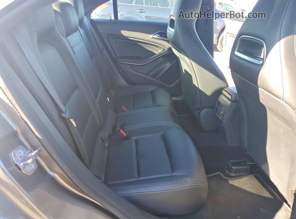 WDDSJ4EB3KN704728 2019 MERCEDES-BENZ CLA-CLASS Charcoal Widok tylnych siedzeń