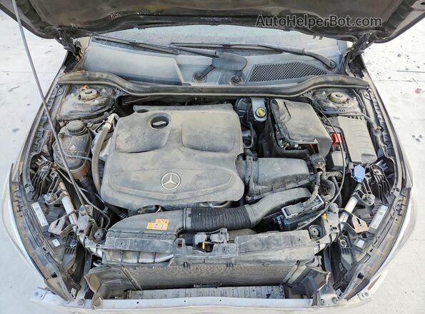 WDDSJ4EB5JN604290 2018 MERCEDES-BENZ CLA-CLASS Black Widok wnętrza z tyłu