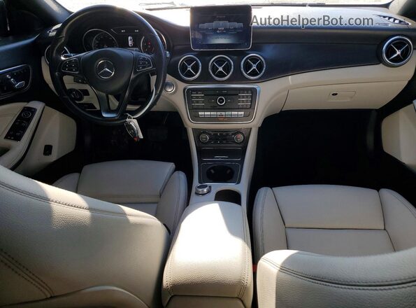 WDDSJ4EB7KN754211 2019 MERCEDES-BENZ CLA-CLASS Black Widok deski rozdzielczej