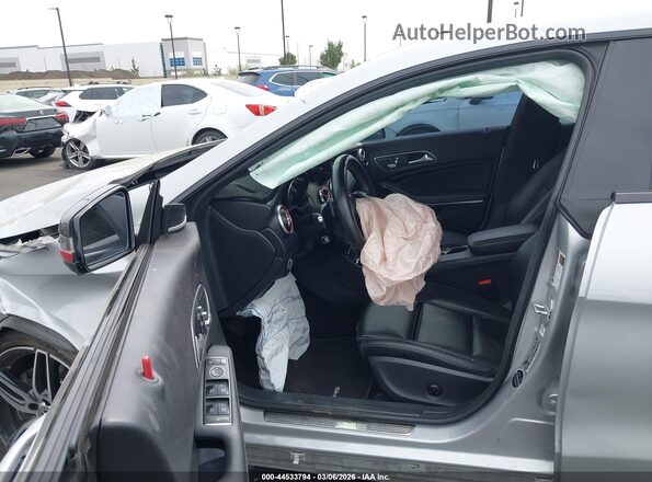 WDDSJ4EBXJN581024 2018 MERCEDES-BENZ CLA 250 Серебряный Вид салона спереди