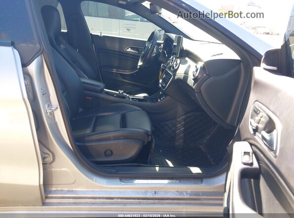 WDDSJ4EBXJN591102 2018 MERCEDES-BENZ CLA 250 Серебряный Вид салона спереди