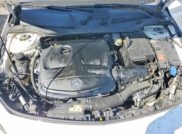 WDDSJ4EBXKN709022 2019 MERCEDES-BENZ CLA-CLASS Белый Вид задней части салона