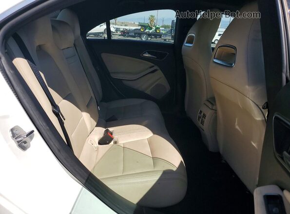 WDDSJ4EBXKN709022 2019 MERCEDES-BENZ CLA-CLASS Белый Вид задних сидений