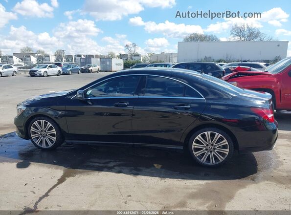 WDDSJ4GB8JN646319 2018 MERCEDES-BENZ CLA 250 Черный Панорамный вид салона 360°