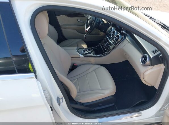 WDDWF4JB1JR385331 2018 MERCEDES-BENZ C-CLASS Белый Вид салона спереди