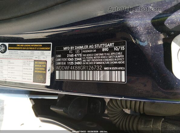 WDDWF4KB8GR126732 2016 MERCEDES-BENZ C-CLASS Blue Widok komory silnika