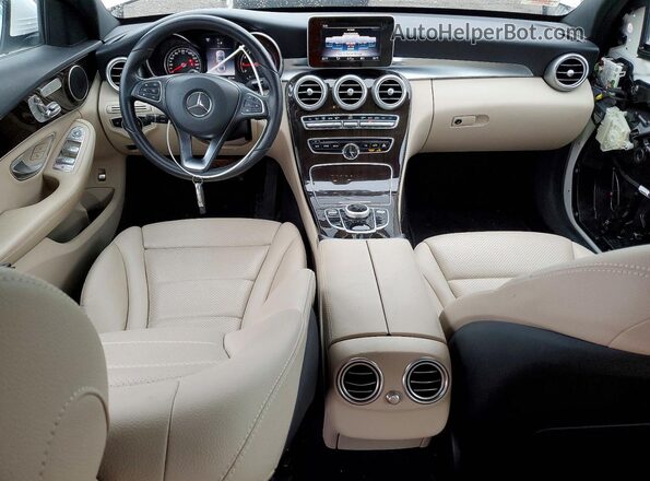 WDDWF4KB8JR409994 2018 MERCEDES-BENZ C Белый Вид панели приборов