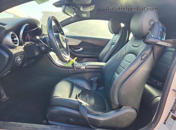 WDDWJ4JB0JF735984 2018 MERCEDES-BENZ C Белый Вид салона спереди