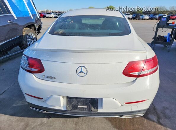 WDDWJ4JB0JF735984 2018 MERCEDES-BENZ C Белый Вид сзади