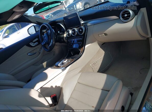 WDDWJ4JB6HF366624 2017 MERCEDES-BENZ C-CLASS Light Blue Вид салона спереди