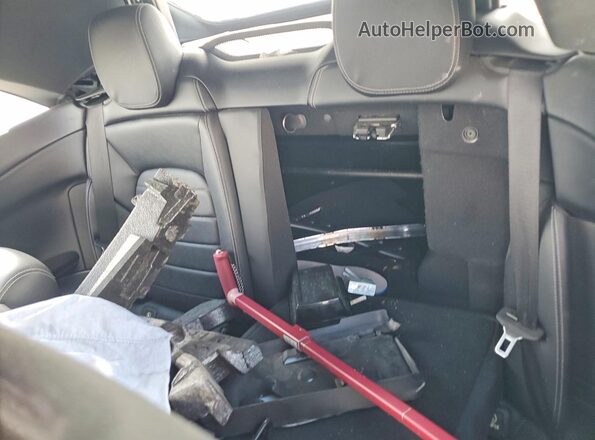 WDDWK8DB8KF781838 2019 MERCEDES-BENZ C Black Widok tylnych siedzeń
