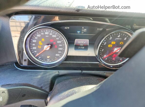 WDDZF4JB0JA355457 2018 MERCEDES-BENZ E Белый Вид щитка приборов