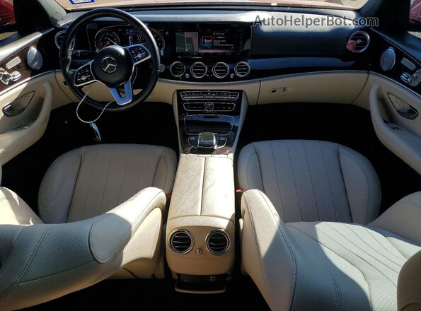 WDDZF4JB0KA508288 2019 MERCEDES-BENZ E Красный Вид панели приборов