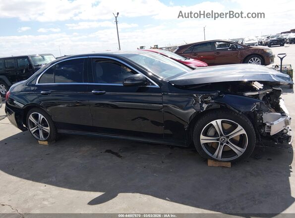 WDDZF4JB3HA256657 2017 MERCEDES-BENZ E-CLASS Черный Вид задней части салона