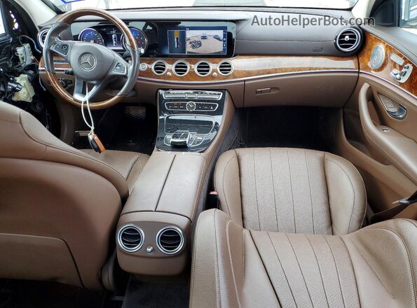 WDDZF4JB5HA114603 2017 MERCEDES-BENZ E Черный Вид панели приборов