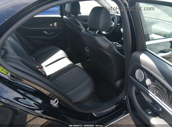 WDDZF4JB6HA102685 2017 MERCEDES-BENZ E-CLASS Черный Вид наклейки с VIN-кодом