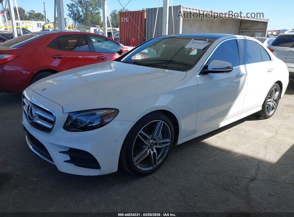 WDDZF4JB7JA372885 2018 MERCEDES-BENZ E-CLASS Белый Передняя левая четверть