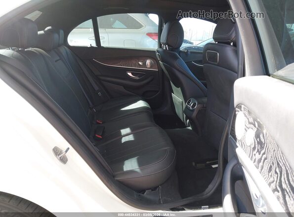 WDDZF4JB7JA372885 2018 MERCEDES-BENZ E-CLASS Белый Вид наклейки с VIN-кодом