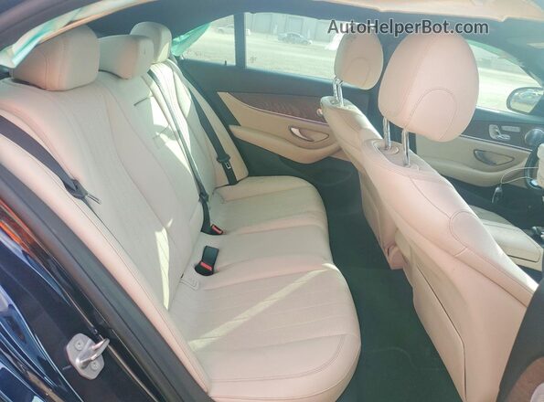WDDZF4JB8HA075070 2017 MERCEDES-BENZ E Blue Widok tylnych siedzeń