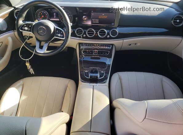 WDDZF4JB9KA508631 2019 MERCEDES-BENZ E Черный Вид панели приборов