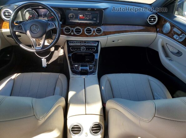 WDDZF4KB0HA047536 2017 MERCEDES-BENZ E Blue Vista del salpicadero