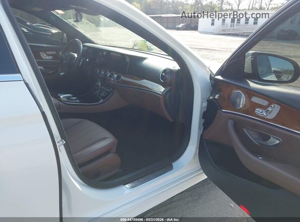 WDDZF4KB0HA109503 2017 MERCEDES-BENZ E-CLASS Белый Вид салона спереди