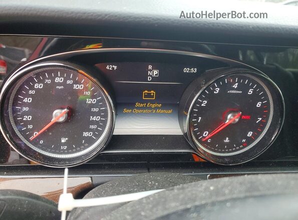 WDDZF4KB3HA063102 2017 MERCEDES-BENZ E Красный Вид щитка приборов