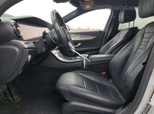 WDDZF4KBXKA518163 2019 MERCEDES-BENZ E Silver Vista interior delantera