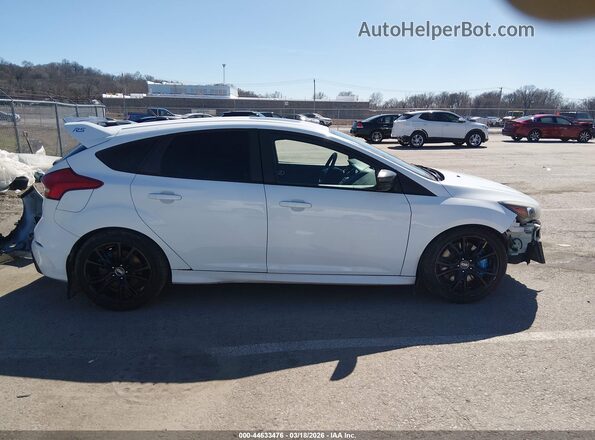WF0DP3TH7H4119181 2017 FORD FOCUS RS Белый Вид задней части салона