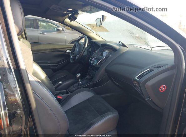 WF0DP3TH9H4120252 2017 FORD FOCUS RS Black Вид салону спереду