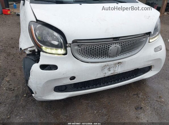 WMEFJ5DA0GK140072 2016 SMART FORTWO Белый Вид спереди