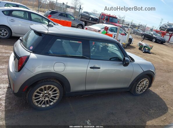 WMW13GD04S2W42742 2025 MINI HARDTOP Silver Rear interior view
