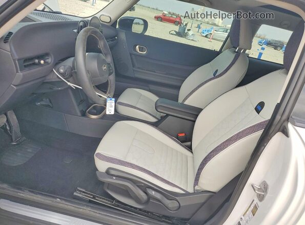 WMW23GD01S2W19987 2025 MINI COOPER Белый Вид салона спереди