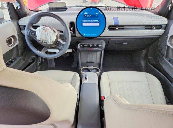 WMW43GD00S2X57657 2025 MINI COOPER Красный Вид панели приборов