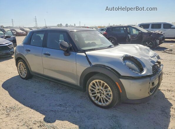 WMW53GD06S2X52418 2025 MINI COOPER Silver Przód prawy