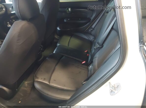 WMWLU5C53H2E80492 2017 MINI CLUBMAN Белый Вид наклейки с VIN-кодом